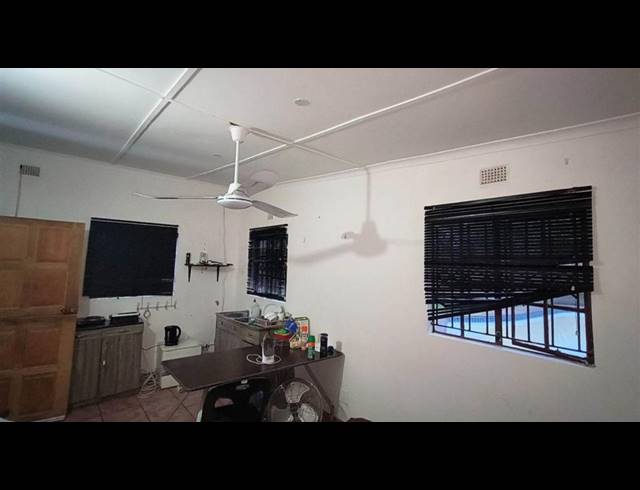3 BEDROOM FREESTANDING FOR SALE IN CHASEDENE
